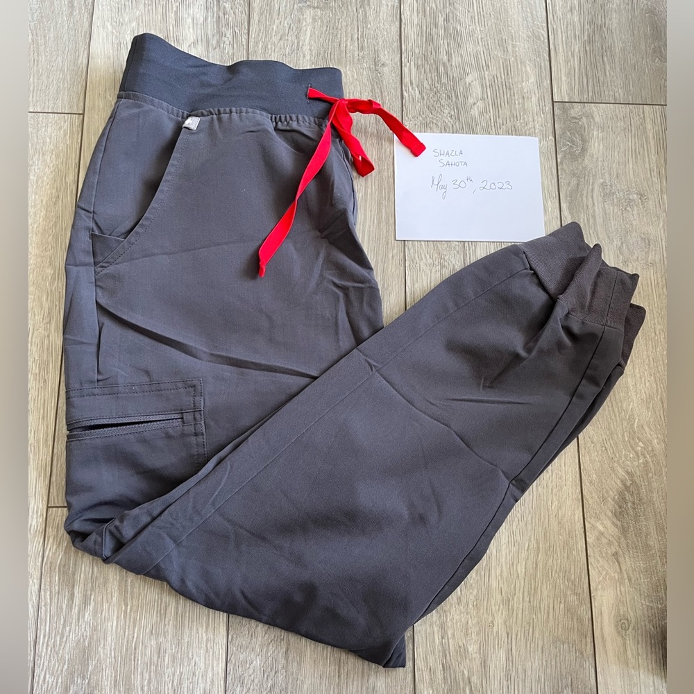 Charcoal M Zamora Fig Scrubs
